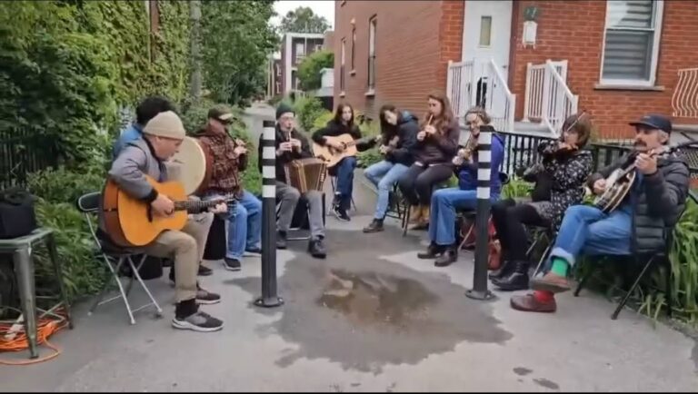 Ceol le Cairde